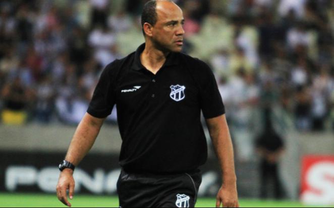 Sérgio Soares foi pressionado na má fase, porém não pediu demissão. Foi bancado pelo presidente. 