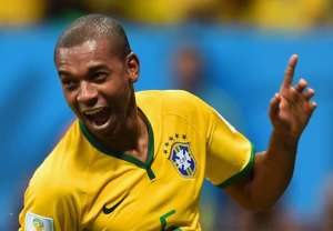 Eliminatórias: Capitão diante do Peru, Fernandinho se diz honrado e fala em volta por cima