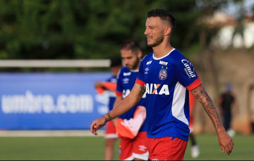 Gustavo espera triunfo do Bahia sobre o Bragantino pela Série B
