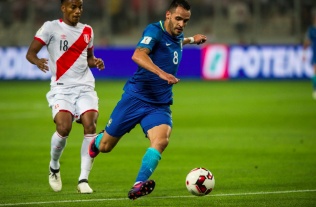 Renato Augusto comandou o meio de campo da seleção