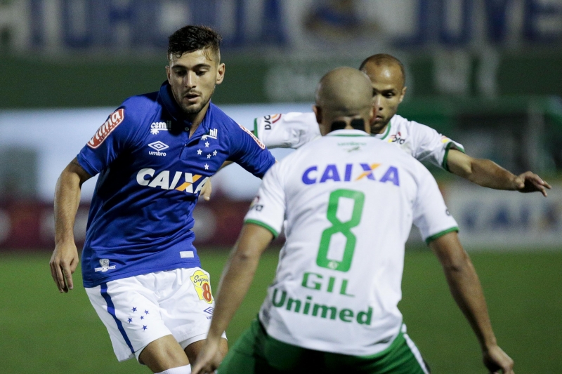 Mano Menezes esconde time e Cruzeiro visita o Sport para afastar risco de queda