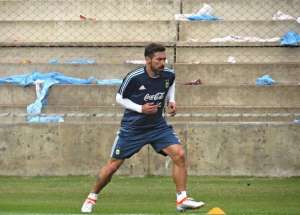 Eliminatórias: Lavezzi promete processo e jornalista mantém acusação