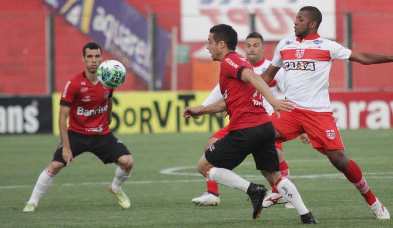 Jogando em casa, Brasil de Pelotas vence CRB pela penúltima rodada da Série B - Carlos Insaurriaga/Brasil de Pelotas