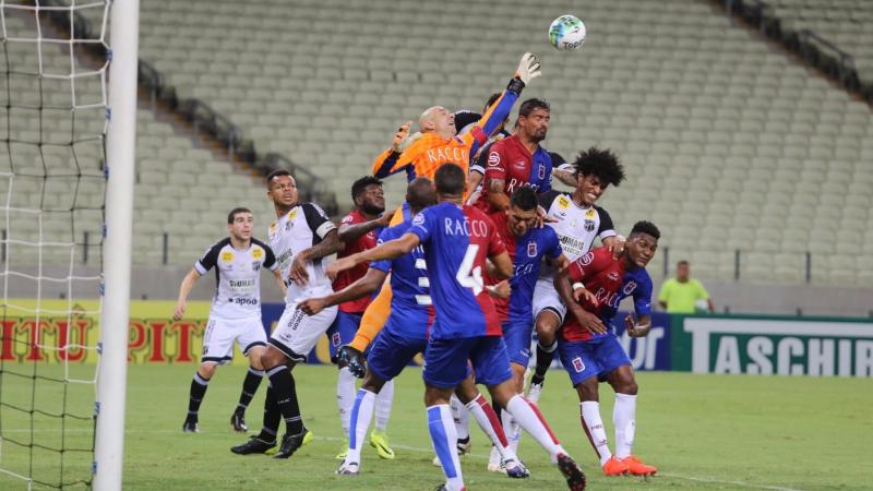 Ceará 1 x 1 Paraná - Despedida melancolica na Série B para mil heróis no Castelão! 2 0002050210490 img