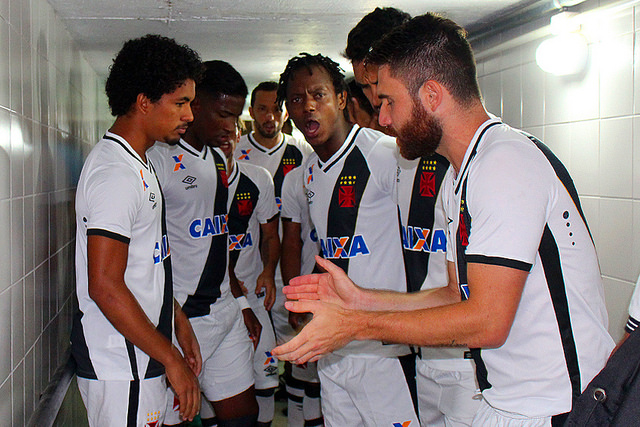 Criciúma 1 x 0 Vasco - Tigre vence e adia sonho cruzmaltino pelo acesso 3 0002050210502 img