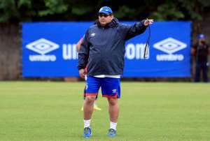 Série B: Quase lá, Guto Ferreira pede pés no chão: 