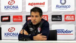 Série B: Ramon parabeniza Joinville, mas segura euforia e foca no Vila Nova