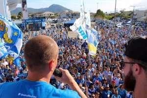 Série B: Após acesso, Avaí é recebido com festa em Florianópolis; veja as fotos!