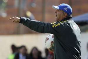 Ex-técnico da Seleção Brasileira pode assumir o Guarani em 2017