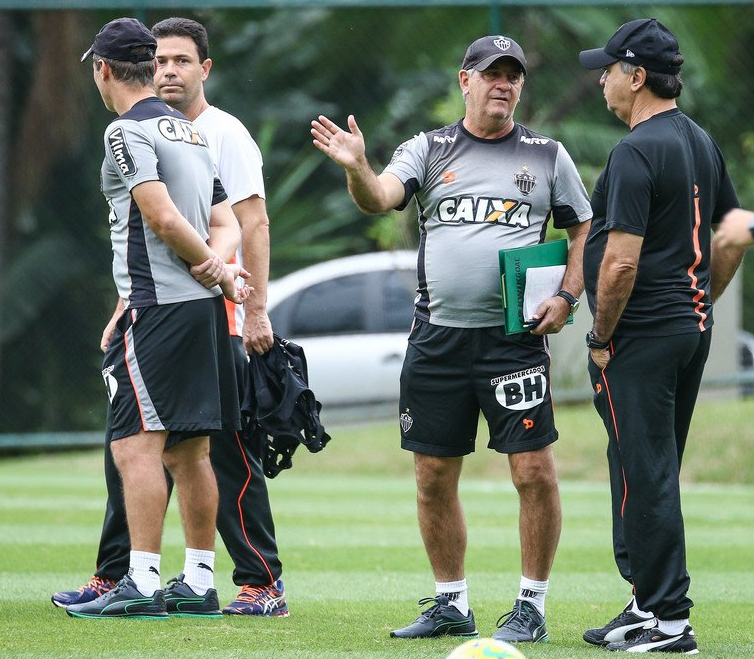 Copa do Brasil: No Atlético-MG, Marcelo Oliveira espera contar com Erazo e lateral