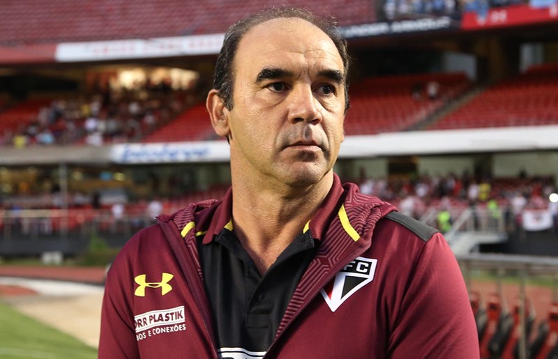 São Paulo demite treinador com a pior campanha e criticado pela torcida