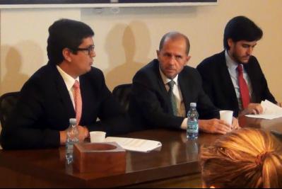 Mingone e seus advogados durante a coletiva nesta manhã de quarta-feira, em Campinas. - Divulgação