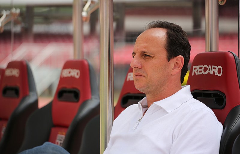São Paulo confirma Rogério Ceni como técnico com contrato de dois anos