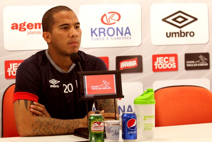 Série B: Atacante promete dar o sangue para livrar Joinville do rebaixamento 2 0002050211312 img