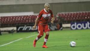 Série B: STJD mantém punição e volante do CRB é suspenso por um ano