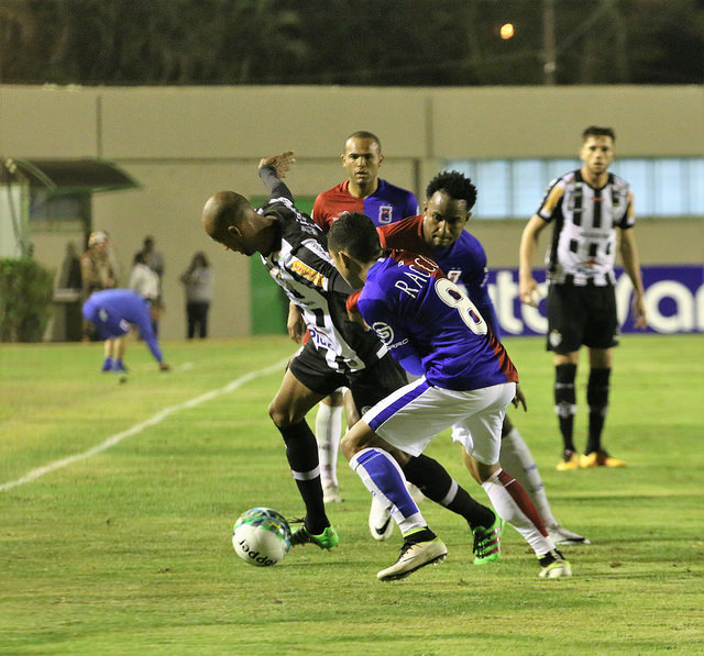 Tupi levou a melhor sobre o Paraná e se despediu da Série B com vitória