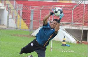 Ex-goleiro do Corinthians desiste de aposentadoria para voltar a jogar no Nacional