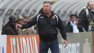 Por pressão da torcida, Criciúma confirma saída de Roberto Cavalo