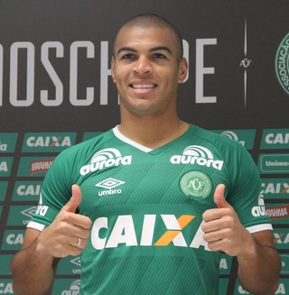 Após tragédia, conheça os 19 jogadores que ficarão na história da Chape 11 0002050212427 img