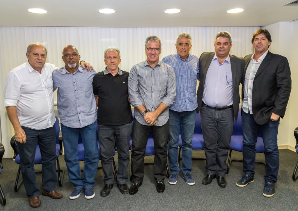 O coquetel de 37 anos do Saferj foi um sucesso, reunindo grandes nomes do futebol
