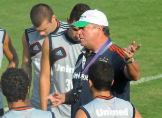 Abel Braga volta ao Fluminense