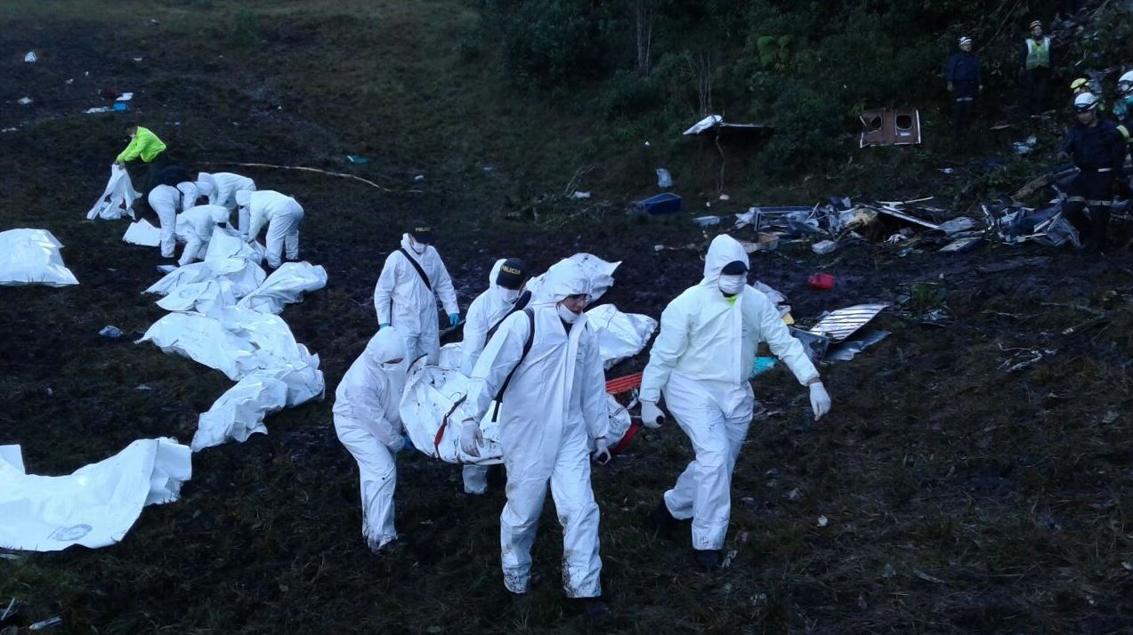 IML identifica as 71 vítimas do acidente aéreo; 15 corpos já foram liberados