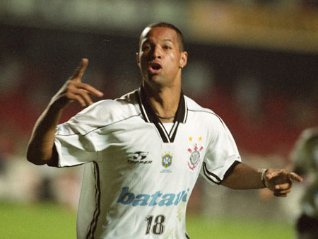 Dinei meteu a boca nos jogadores do Inter