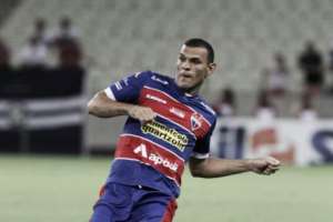 Sonho antigo, zagueiro do Náutico volta aos planos do Guarani para 2017