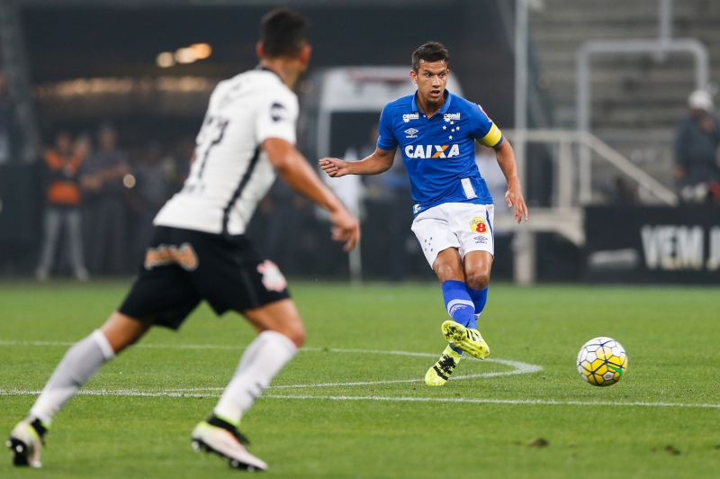 Cruzeiro tenta estragar plano do Corinthians de alcançar o G6