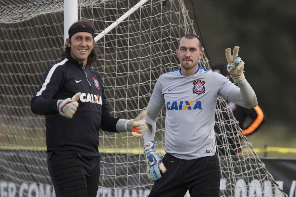 Na última temporada, Cássio perdeu espaço para Walter.  (foto: Daniel Augusto Jr./Agência Corinthians)