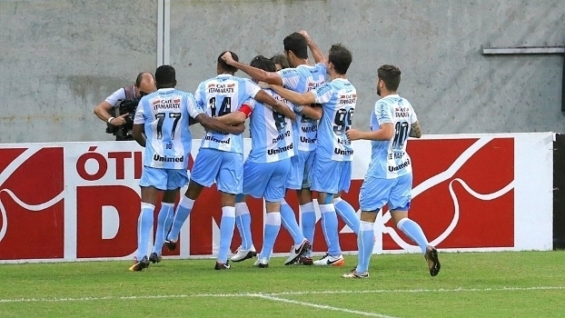 Londrina comemora após ganhar última vaga na Copa do Brasil de 2017