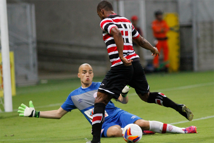 Após seis anos no Santa Cruz, goleiro é anunciado como reforço do Náutico -  19/12/2016 - UOL Esporte