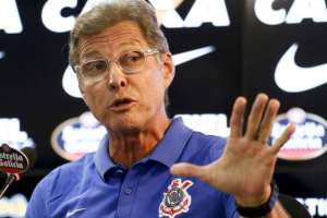 Após reunião, diretoria do Corinthians demite Oswaldo de Oliveira