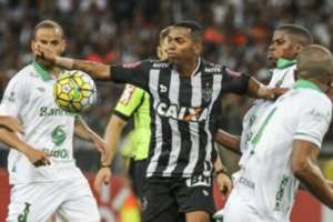​Santos renegocia dívida e já pensa em proposta para contratar Robinho