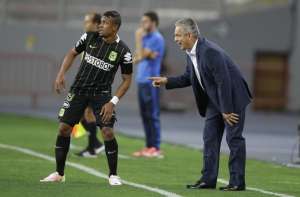 Sem técnico, Corinthians faz primeiro contato por Reinaldo Rueda, campeão da Libertadores