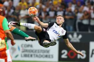 Contestado, Marlone pode trocar o Corinthians por rival do Brasileirão