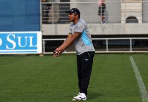 Técnicos consagrados perdem espaço e uma nova geração pede passagem no Brasil