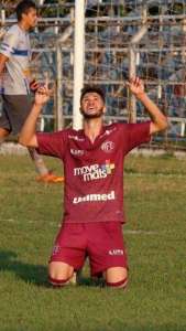 Promessa da base da Ferroviária é contratada pelo Santos