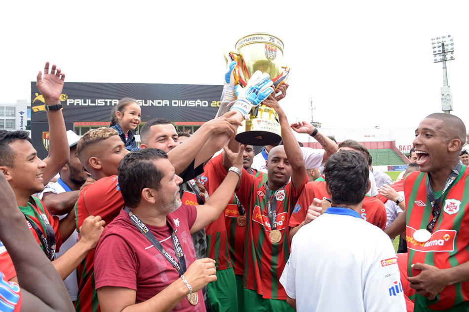 Portuguesa Santista volta a vencer um Campeonato Paulista após 52 anos