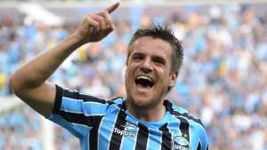 Ramiro visita Follmann no hospital: 'Meu maior presente de Natal'