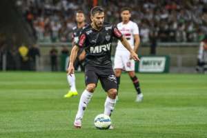 Paulistão: Santos negocia com Leandro Donizete, do Atlético-MG