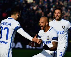 Palmeiras aguarda liberação da Inter de Milão para confirmar Felipe Melo