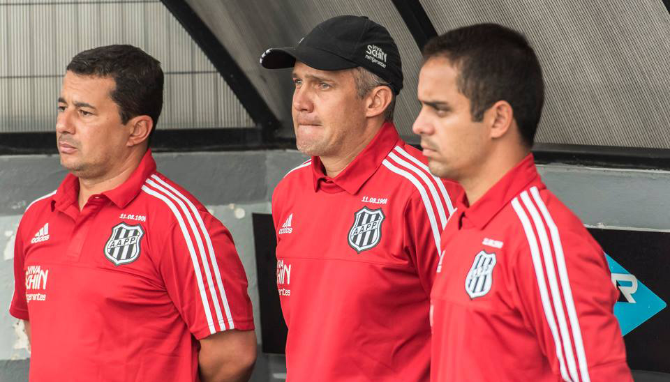 Eduardo Baptista ficou na Ponte até o final do Brasileirão.