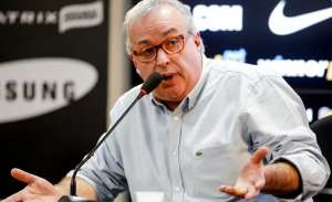 Em mensagem, direção do Corinthians admite erros e pede paciência ao torcedor