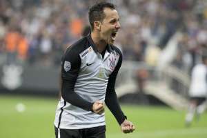 Em busca de novas receitas, Corinthians pode vender Rodriguinho para time chinês