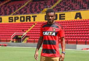 Plano C! Sem conseguir Rithely ou Gabriel, Corinthians acerta com volante do Sport