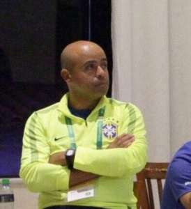 Ex-preparador físico abraça a carreira de treinador e começa como auxiliar