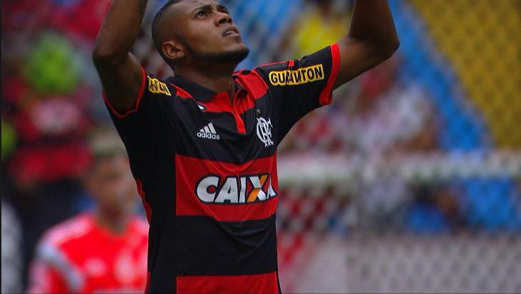 Flamengo negocia venda de Marcelo Cirino ao Internacional 
