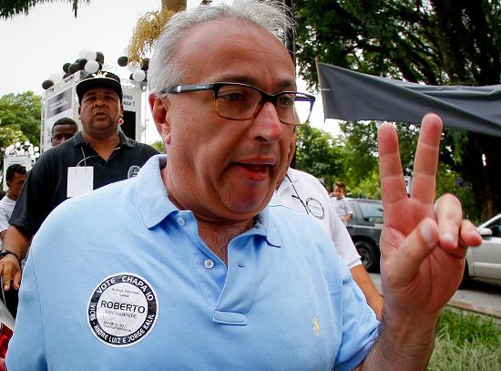 Roberto de Andrade usa 'jogada de marketing' para escapar de impeachement