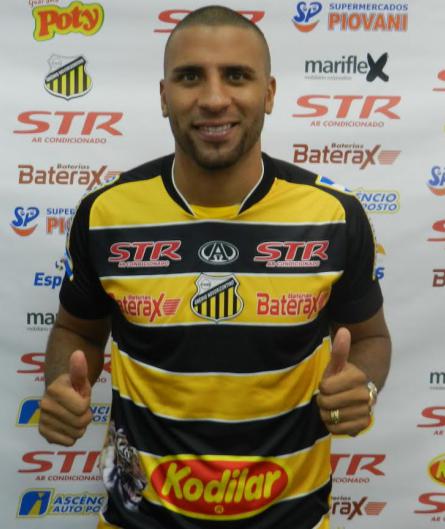 Nilson foi apresentado como novo reforço do Novorizontino